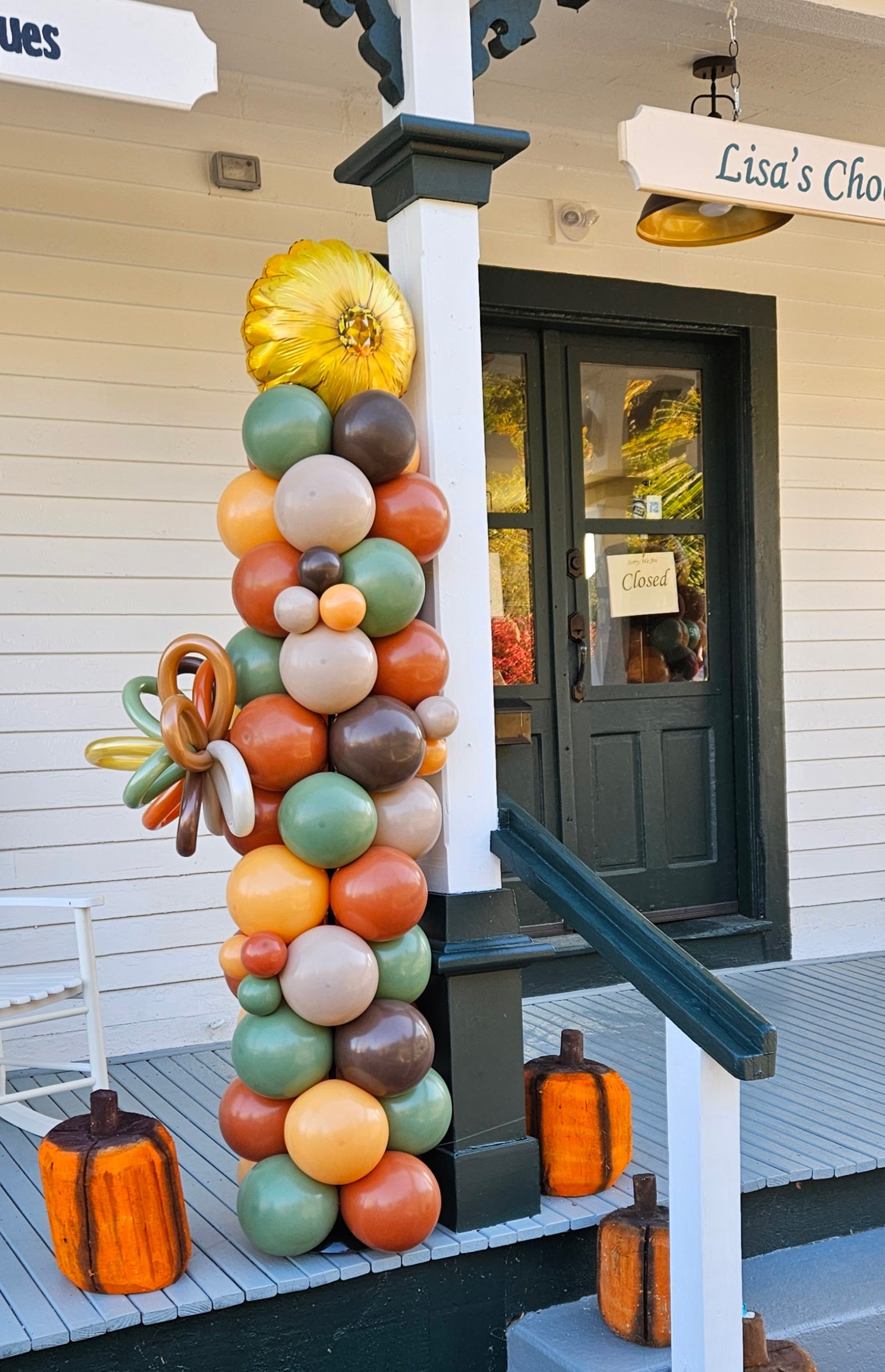 grand opening balloon decor